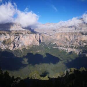 Vista de frente a Monte perdido